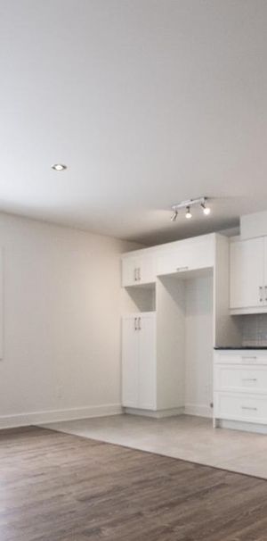 BEAU CONDO À LOUER (3 1/2 dans le Vieux Ste-Rose) - Photo 1