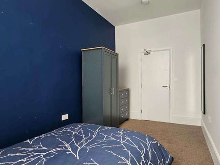 Newly Refurbished 4-Bed House Share In L21! Room 1 - Photo 5