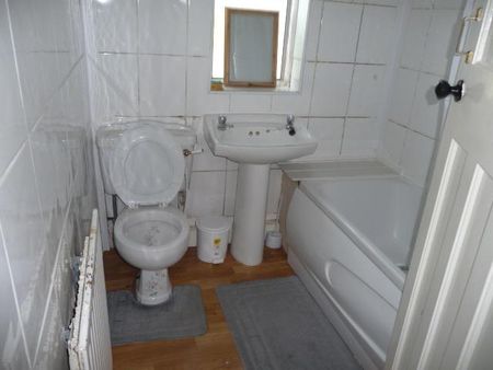 3 bedroom house to rent - Photo 3