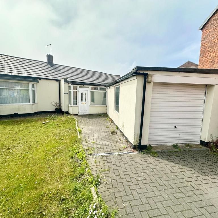 2 bedroom bungalow to rent - Photo 1
