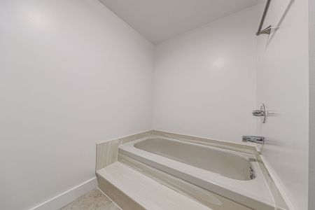 For Lease - 131 Beecroft Road Unit# 1504, Toronto, Ontario - Photo 4