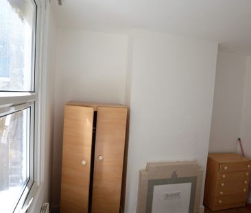 Western Road, Southall - Photo 5