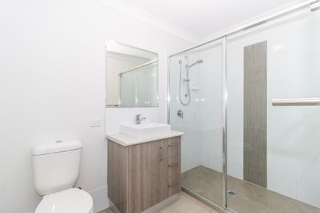 MODERN UNIT - Photo 4