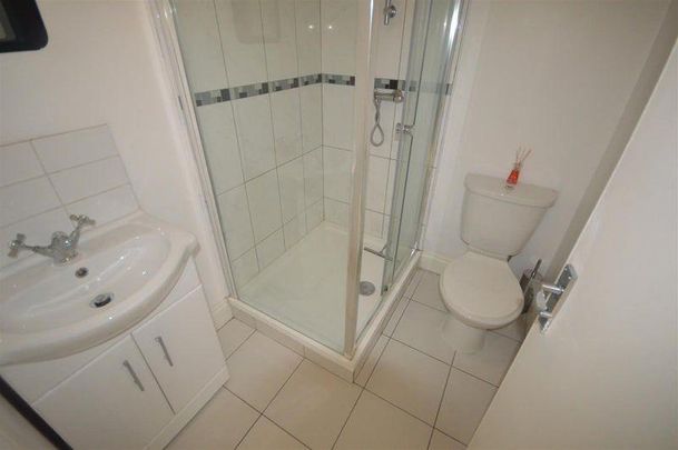House share to rent - Photo 1