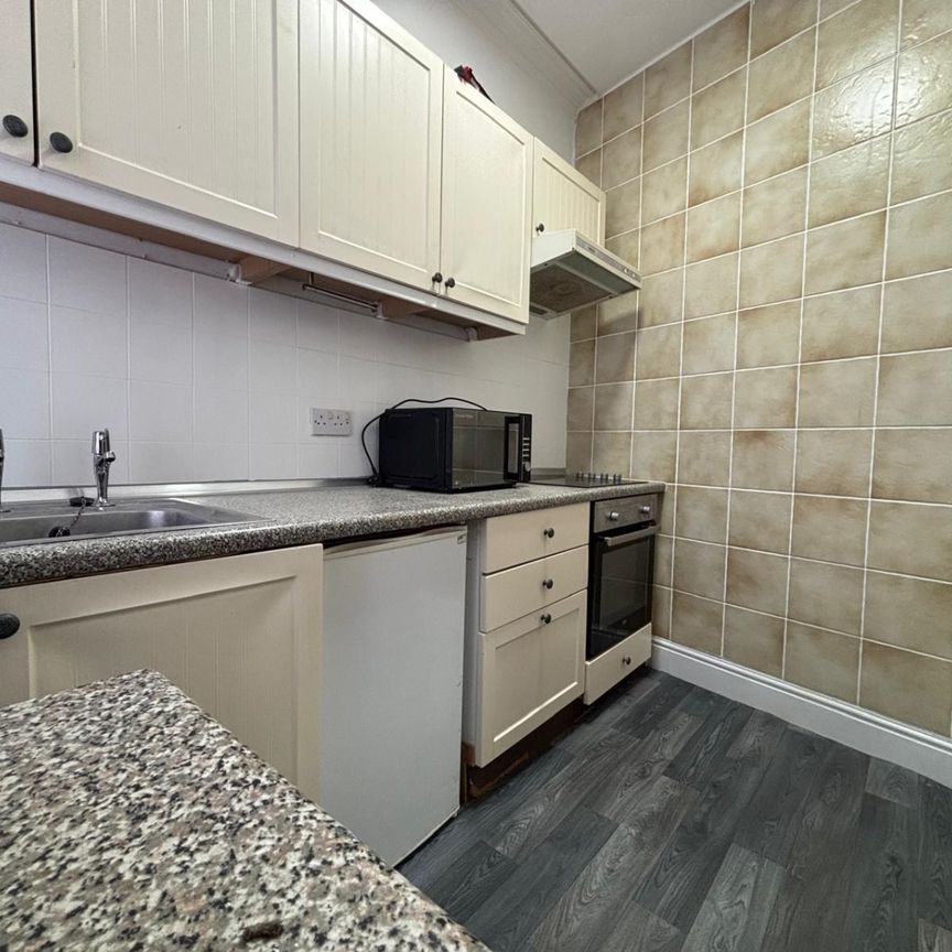 Marlborough Road, Penylan - Photo 1