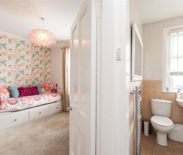 2 bedroom flat to rent - Photo 6