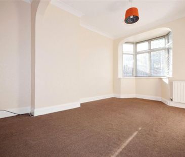 3 bedroom end of terrace house to rent - Photo 1