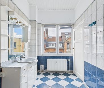 Appartement te huur in Jette voor € 900 met 1 slaapkamer - Photo 6