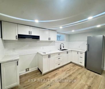 952 Main Street E #5 - Photo 2