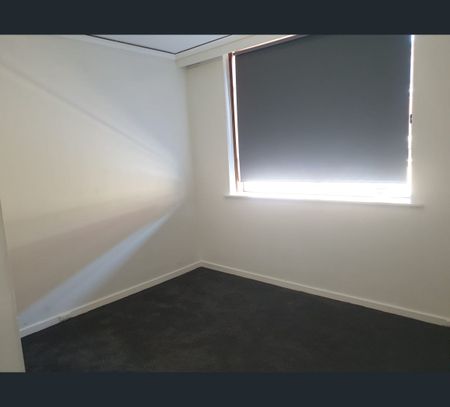 3/6 Navigator Street, Maribyrnong, Vic 3032 - Photo 2