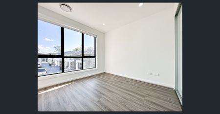 Riverstone Family Townhouse For Lease - Photo 2