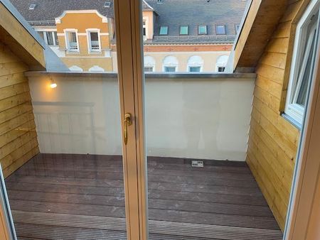 Dachgeschoss-Maisonette-Wohnung im Altbau mit Fußbodenheizung, Parkett und Terrasse! - Foto 5