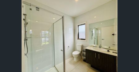 Beautiful Home In Quiet Location!! - Photo 2