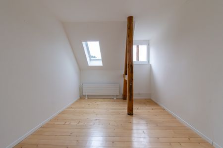 Charmvolle 4.5 Zimmer-Dachwohnung - Photo 2