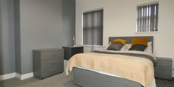 Fantastic Student House Minutes from Staffs Uni for 25/26 Academic Year - Photo 3