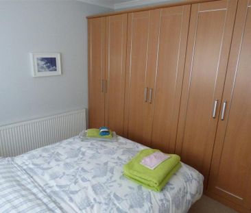 2 bedroom semi-detached bungalow to rent - Photo 6