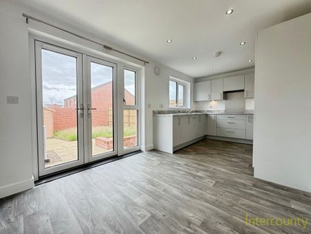 3 bedroom semi-detached house to rent - Photo 5