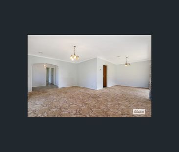 7 Sans Souci Drive, Wodonga, Vic 3690 - Photo 2