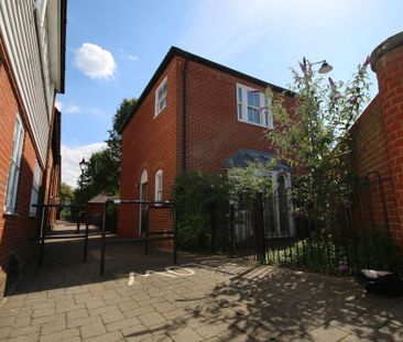 3 bedroom end of terrace house to rent - Photo 6