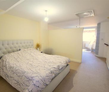 3 bedroom terraced house to rent - Photo 6