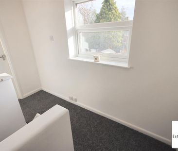 3 Bedroom House - Mid Terrace To Let - Photo 1