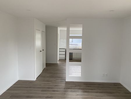 Weymouth - 3 Bedroom Home With Spacious Section - Photo 4