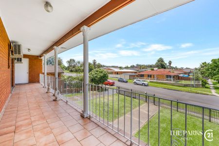 Spacious Family Home at 17 Herrick Street&comma; Wetherill Park - Photo 3