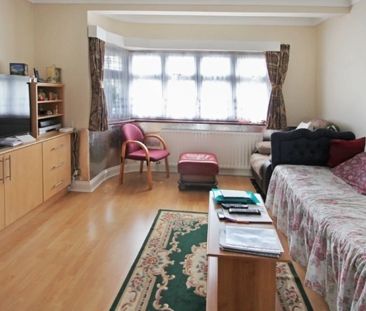 Cool Oak Lane, London, NW9 - Photo 1