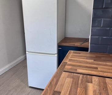 2 Bed Maisonette, Yewfield Road, NW10 - Photo 3