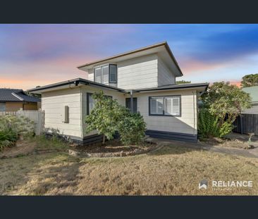 17 Chappell Court, Sunbury, Vic 3429 - Photo 2