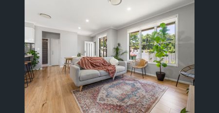 Beautiful Apartment in Fantastic Location! - Photo 3