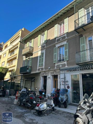 Location Appartement 2 pièces 45m² NICE 06100 - Photo 3