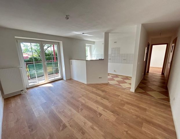 WE RENOVATE FOR YOU! Balcony, fitted kitchen, peace and quiet – everything you need! - Foto 1