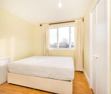 1 bedroom flat in Camden - Photo 1