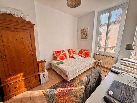 NIMES PROCHE ESPLANADE CH. DE GAULLE P4 DE 90.95M² - Photo 4