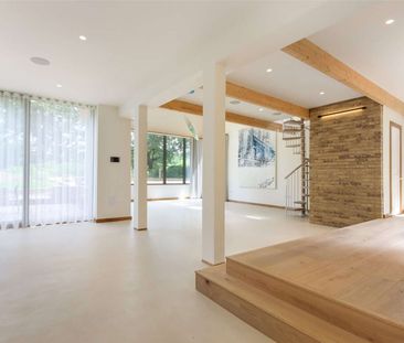 A contemporary newly built home in the sought-after village of Knoc... - Photo 1