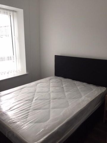 **student Property**, 20 Barry Street, Derry, BT48 7PJ - Photo 2