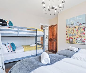 3 Bed Flat, East Street, BN1 - Photo 1