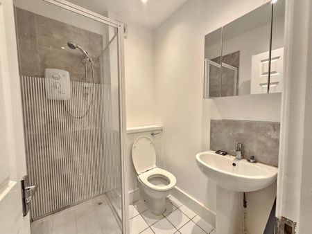 Studio Flat, Hampstead High Street, NW3 - Photo 5