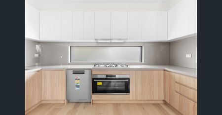 ONLY ONE LEFT! Brand New Comfort in the Heart Of Mount Waverley - Photo 2