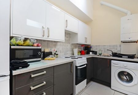 1 room available in a 4 bed house - Photo 5