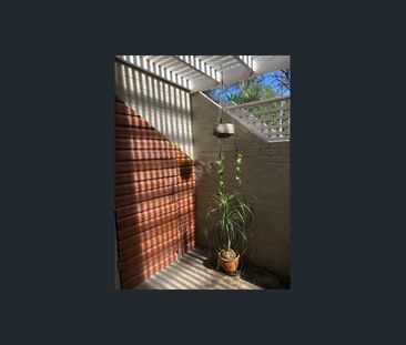 Modern One Bedroom Fully Furnished Apartment in Small Complex - Photo 1