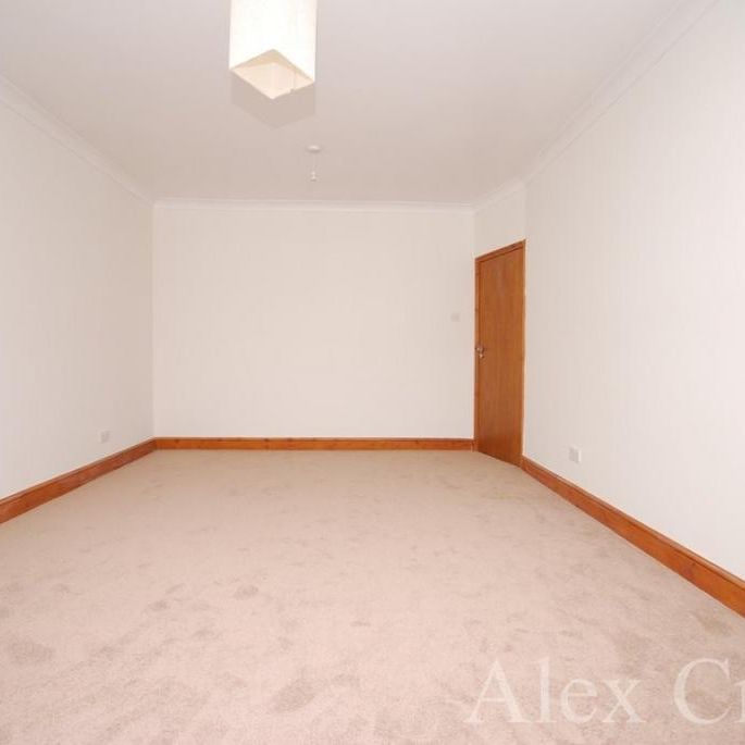 4 bedroom semi-detached house to rent - Photo 1