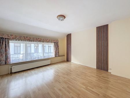 Huis met 2 slaapkamers en terras te huur in Sint-Gillis - Photo 2