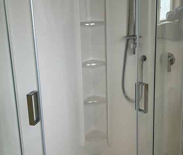 Charming 3BR Home in Fairfield! - Photo 5