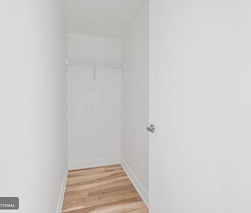 Condo for rent in the Shop Angus | Accès International - Photo 6