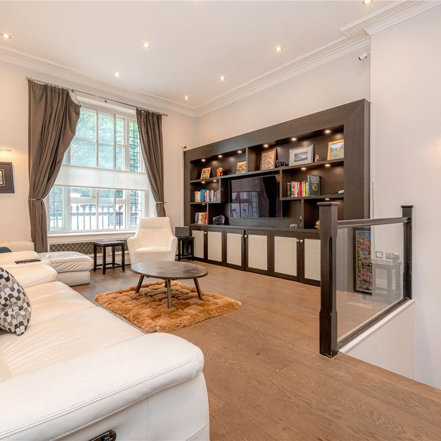 Beautiful Short Let Apartment Arranged Over Two Floors Close To Hyde Park - Photo 1