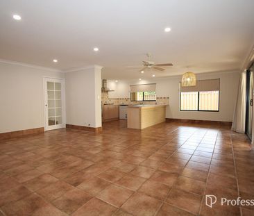 Spacious Modern Living in Central Dalyellup - Photo 4