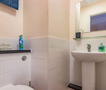 Classic 6 Bed Ensuite - Photo 3