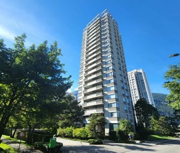 Comfortable apartment with stunning views - Photo 2